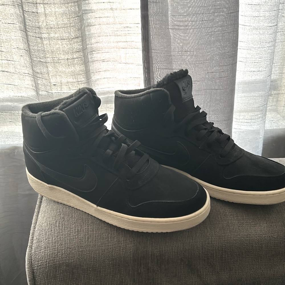 Men’s nike size 11.5 shoes